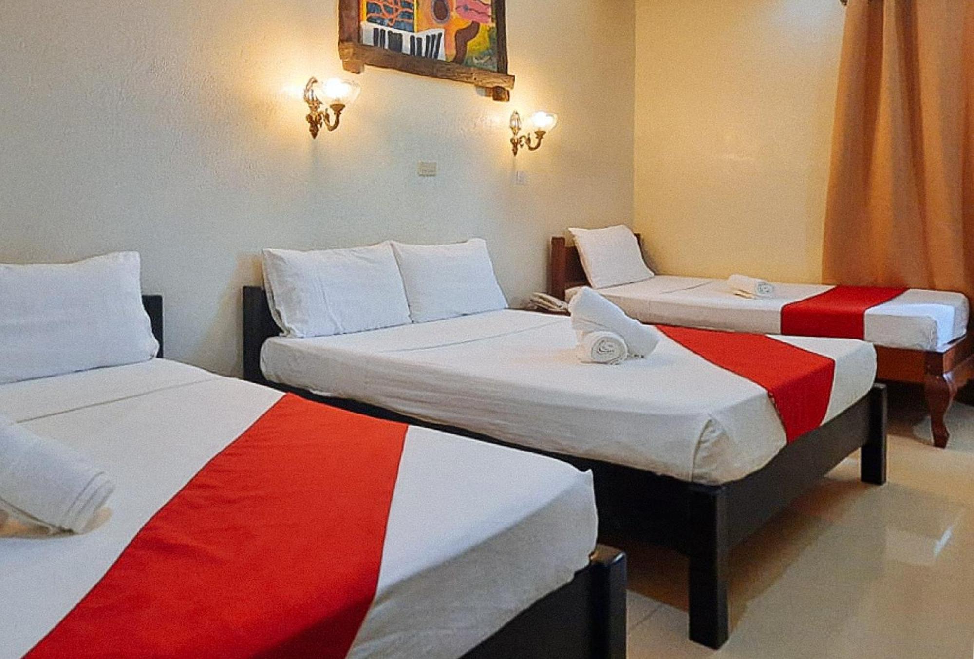 Reddoorz At New Casamila Hotel Palawan Puerto Princesa Exterior foto